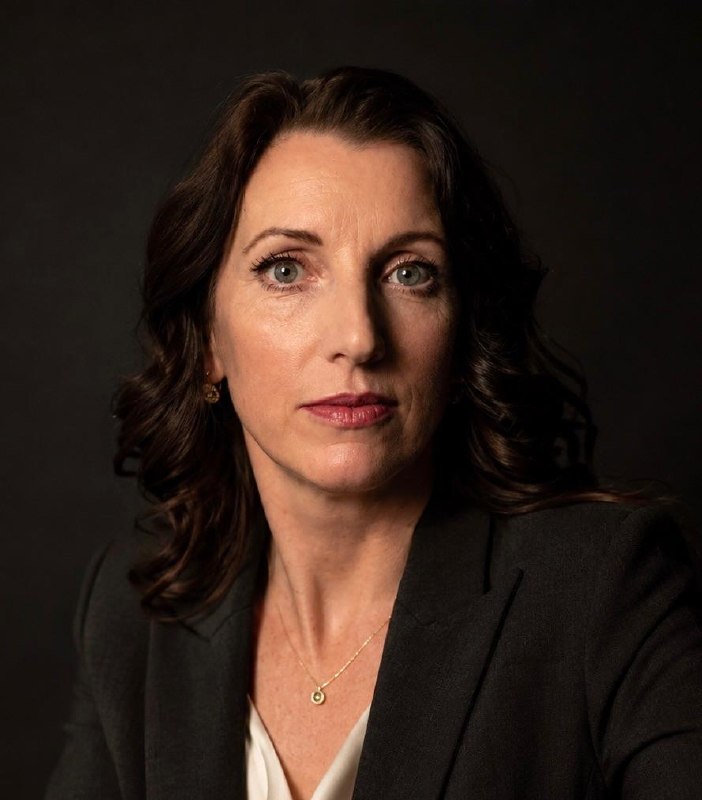 Portrait of Merilyn Bullen